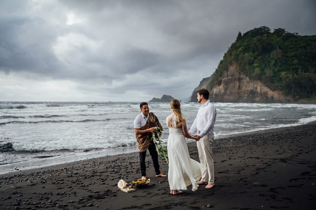 an adventure elopement packages in Hawaii valley